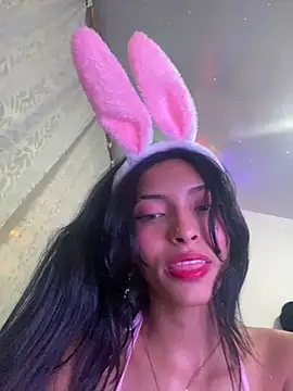 Snapshot of Diabla_02 chatting on October 18, 4:03 am Diabla 02 online show from October 18, 4:03 am