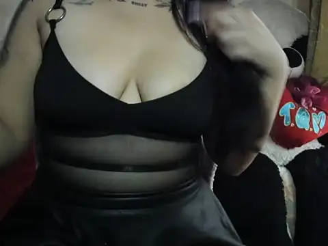 Snapshot of cherry_pie02 chatting on October 27, 7:26 pm cherry pie02 online show from October 27, 7:26 pm