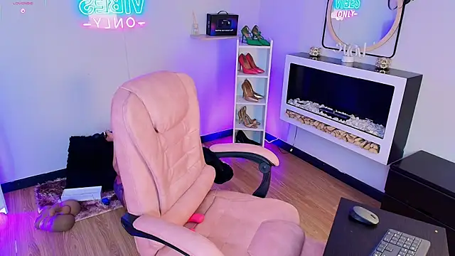 Miss koko  online show from January 11, 11:00 pm