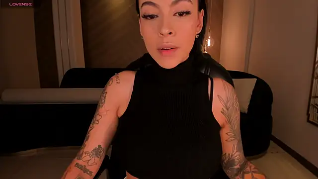 ChristineFord  online show from July 1, 12:38 pm