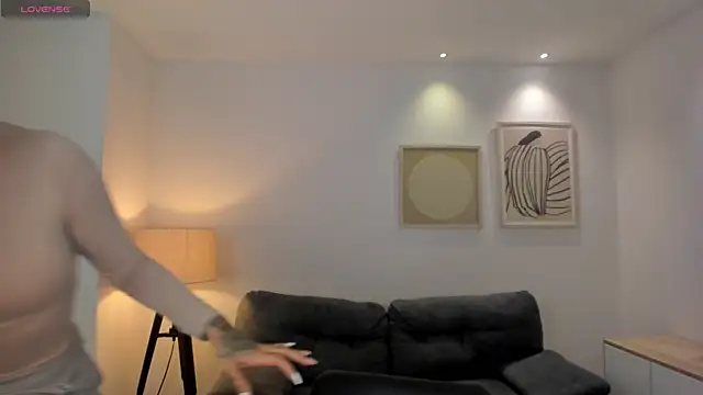 ChristineFord  online show from April 1, 12:06 pm