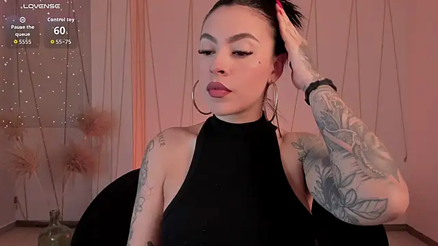 ChristineFord  online show from November 27, 11:54 am