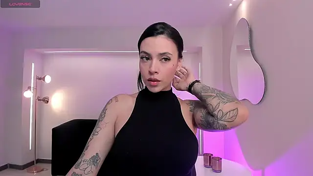 ChristineFord  online show from November 9, 5:39 pm