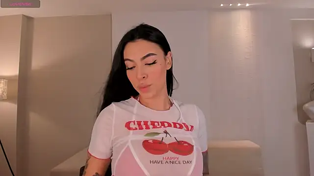 ChristineFord  online show from February 26, 12:38 pm