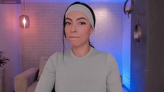 ChristineFord  online show from March 12, 7:51 pm