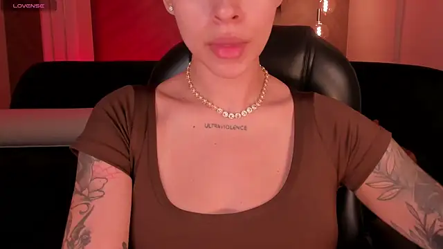 ChristineFord  online show from July 13, 7:35 pm
