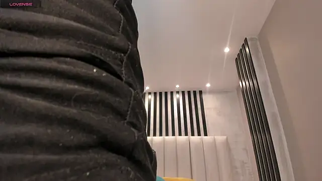 MeganCross1 online show from November 29, 9:26 pm