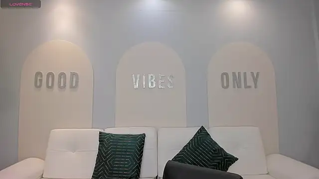 ScarlettBlaze  online show from March 28, 12:06 pm