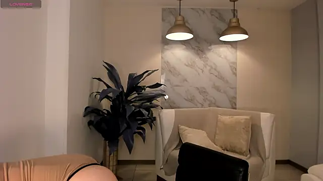 AnnieMonroe1 online show from November 27, 12:16 pm