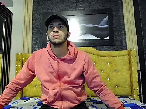 Snapshot of pether_hairy chatting on December 14, 5:24 am pether hairy online show from December 14, 5:24 am