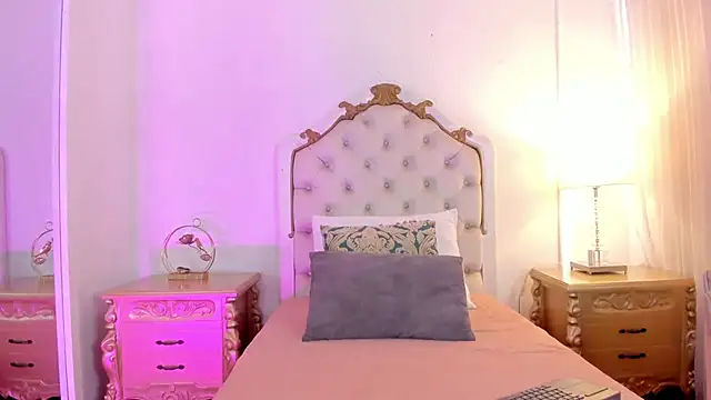 Snapshot of jessi_lopez45 chatting on April 22, 7:20 pm jessi lopez45 online show from April 22, 7:20 pm