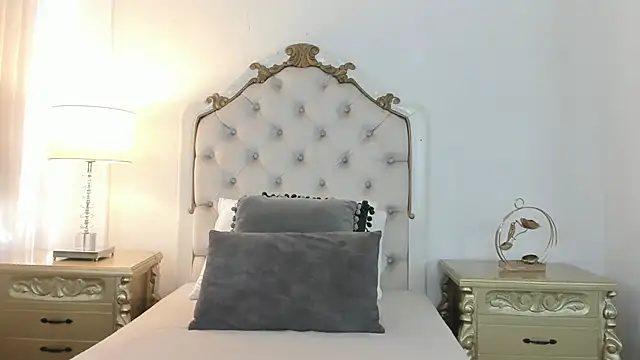 jessi lopez45 online show from December 2, 7:48 pm