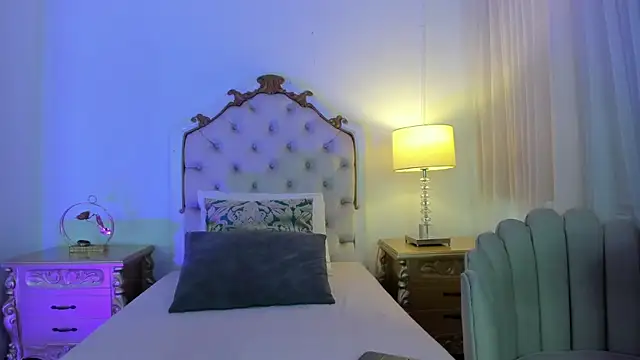 jessi lopez45 online show from February 21, 7:49 pm