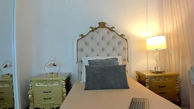 jessi lopez45 online show from February 10, 7:35 pm