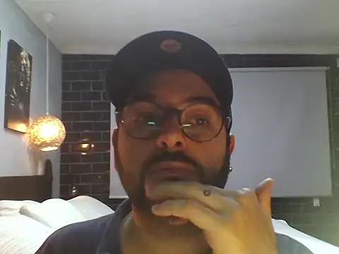 Snapshot of RickdeSP chatting on November 18, 6:11 pm RickdeSP online show from November 18, 6:11 pm