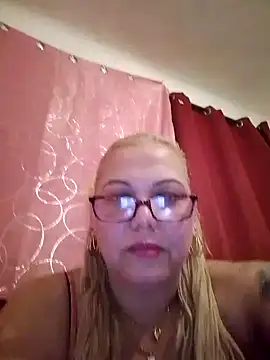 Snapshot of Lvna6969 chatting on November 5, 10:35 pm Lvna6969 online show from November 5, 10:35 pm