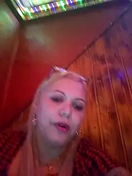 Snapshot of Lvna6969 chatting on November 7, 5:17 pm Lvna6969 online show from November 7, 5:17 pm