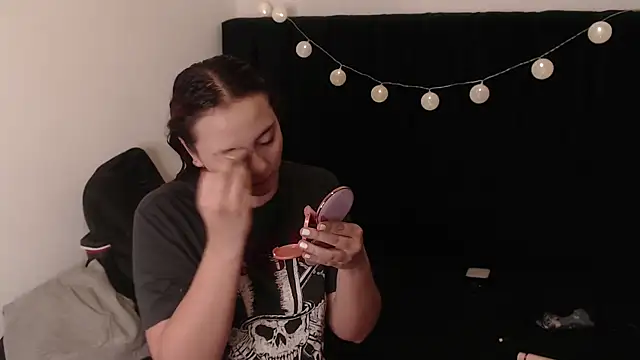 Red Lola  online show from November 3, 3:12 am