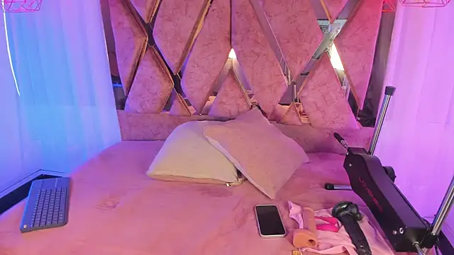 eimy angels online show from November 20, 5:35 pm