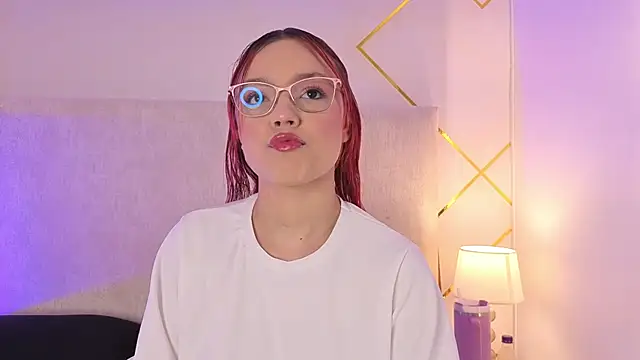 Martinaa Garcia online show from May 24, 7:58 pm