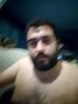 Snapshot of GluingPerson chatting on October 24, 1:15 am GluingPerson online show from October 24, 1:15 am