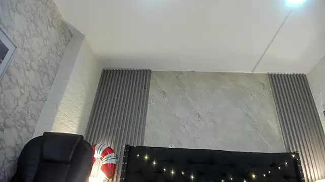 camila  bouzas online show from December 16, 7:51 pm