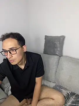 violetjack online show from April 4, 7:48 am