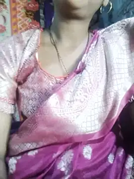 Snapshot of Hot_Lilly02 chatting on November 11, 7:58 am Hot Lilly02 online show from November 11, 7:58 am