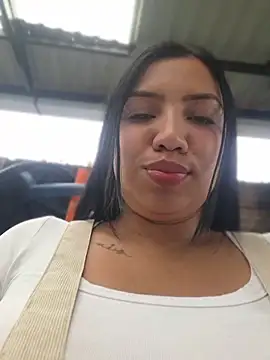 Snapshot of Lunaira_Deep chatting on July 18, 9:34 pm Lunaira Deep online show from July 18, 9:34 pm