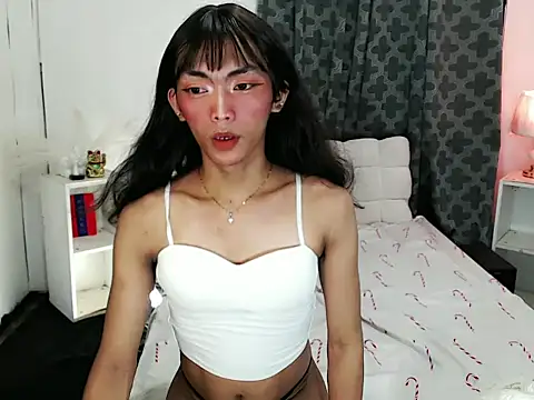 HaileyPresly online show from February 7, 5:43 pm