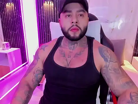 Snapshot of marcusfit1 chatting on October 22, 11:58 pm marcusfit1 online show from October 22, 11:58 pm