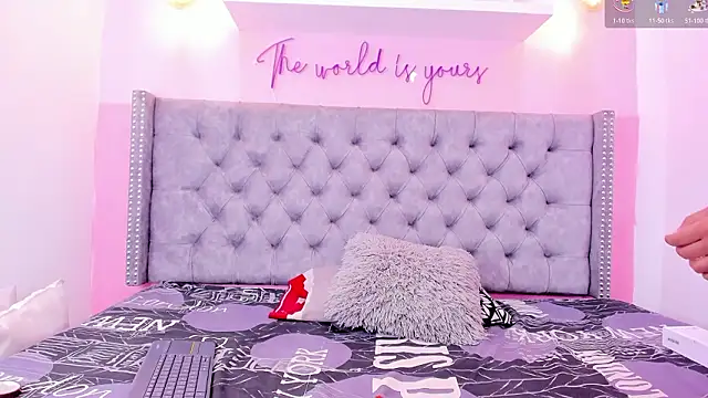 Sophiia 77 online show from February 3, 10:15 pm