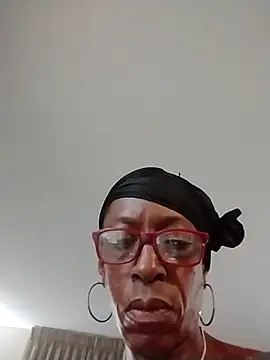 Snapshot of Mshard-61 chatting on December 15, 6:19 am Mshard-61 online show from December 15, 6:19 am