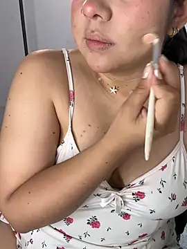 Snapshot of _Bella_7 chatting on July 17, 2:53 am Bella 7 online show from July 17, 2:53 am