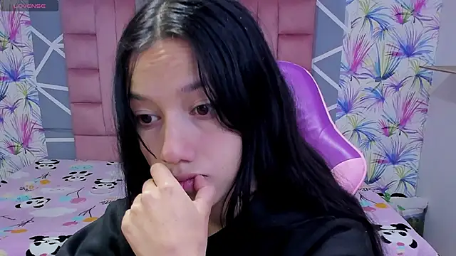 AdelaidaManson18 online show from December 14, 3:24 am