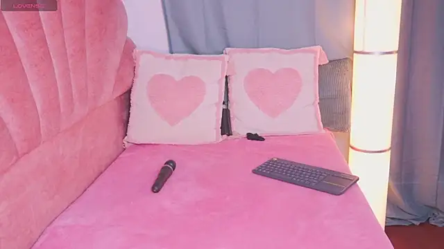 ElodieRousse  online show from February 4, 6:47 pm