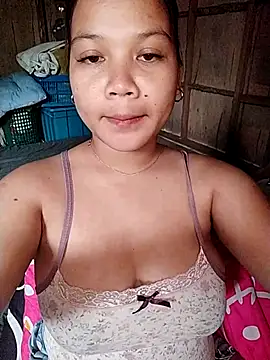 Snapshot of xxsexytitsxx chatting on February 5, 4:30 am xxsexytitsxx online show from February 5, 4:30 am