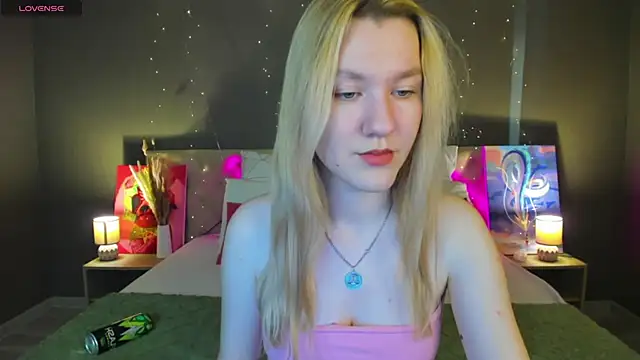 LinaRayy online show from October 25, 9:08 am