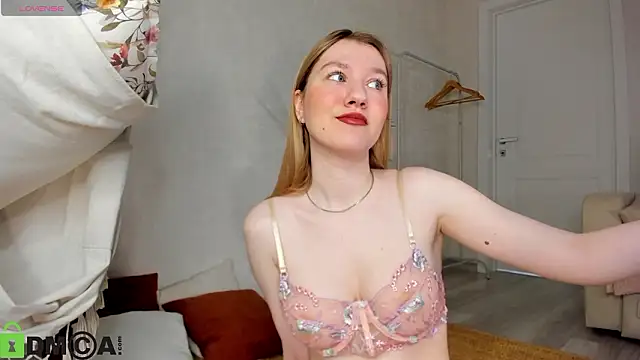 LinaRayy online show from February 7, 12:51 am