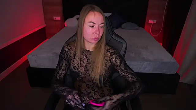 VixenMuse online show from December 3, 9:14 pm