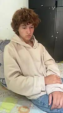 Snapshot of JoelnClouds chatting on February 16, 8:29 pm JoelnClouds online show from February 16, 8:29 pm