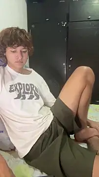 Snapshot of JoelnClouds chatting on February 13, 10:54 pm JoelnClouds online show from February 13, 10:54 pm