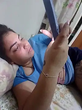 Cubanitaxxx online show from December 4, 7:57 pm