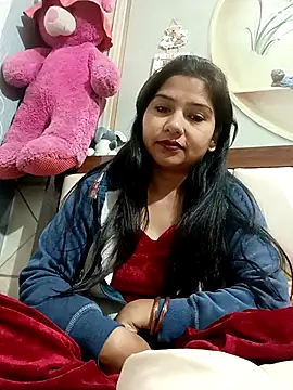 Vanshika1432 online show from November 15, 2:48 am