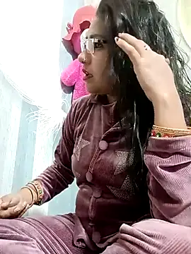 Vanshika1432 online show from January 18, 5:22 am