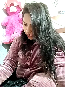 Vanshika1432 online show from December 15, 1:50 pm