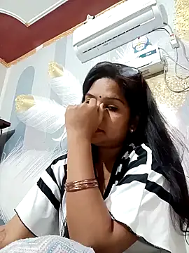 Vanshika1432 online show from October 20, 12:34 am