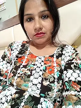 Vanshika1432 online show from October 16, 10:12 am