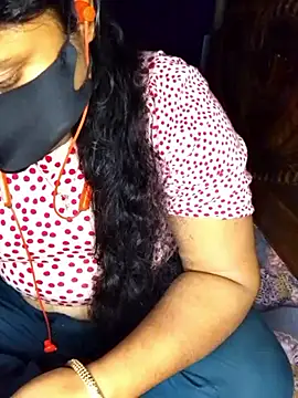 Priyanka-Khan online show from May 15, 6:17 pm