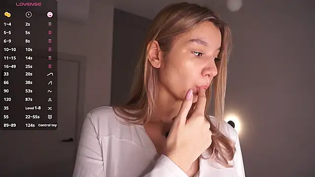 Snapshot of BrynnHolverson chatting on February 22, 7:15 pm BrynnHolverson online show from February 22, 7:15 pm